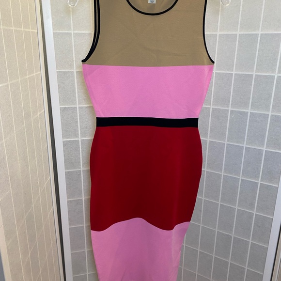 Diane Von Furstenberg Tan Top with Black Trim - Picture 5 of 10